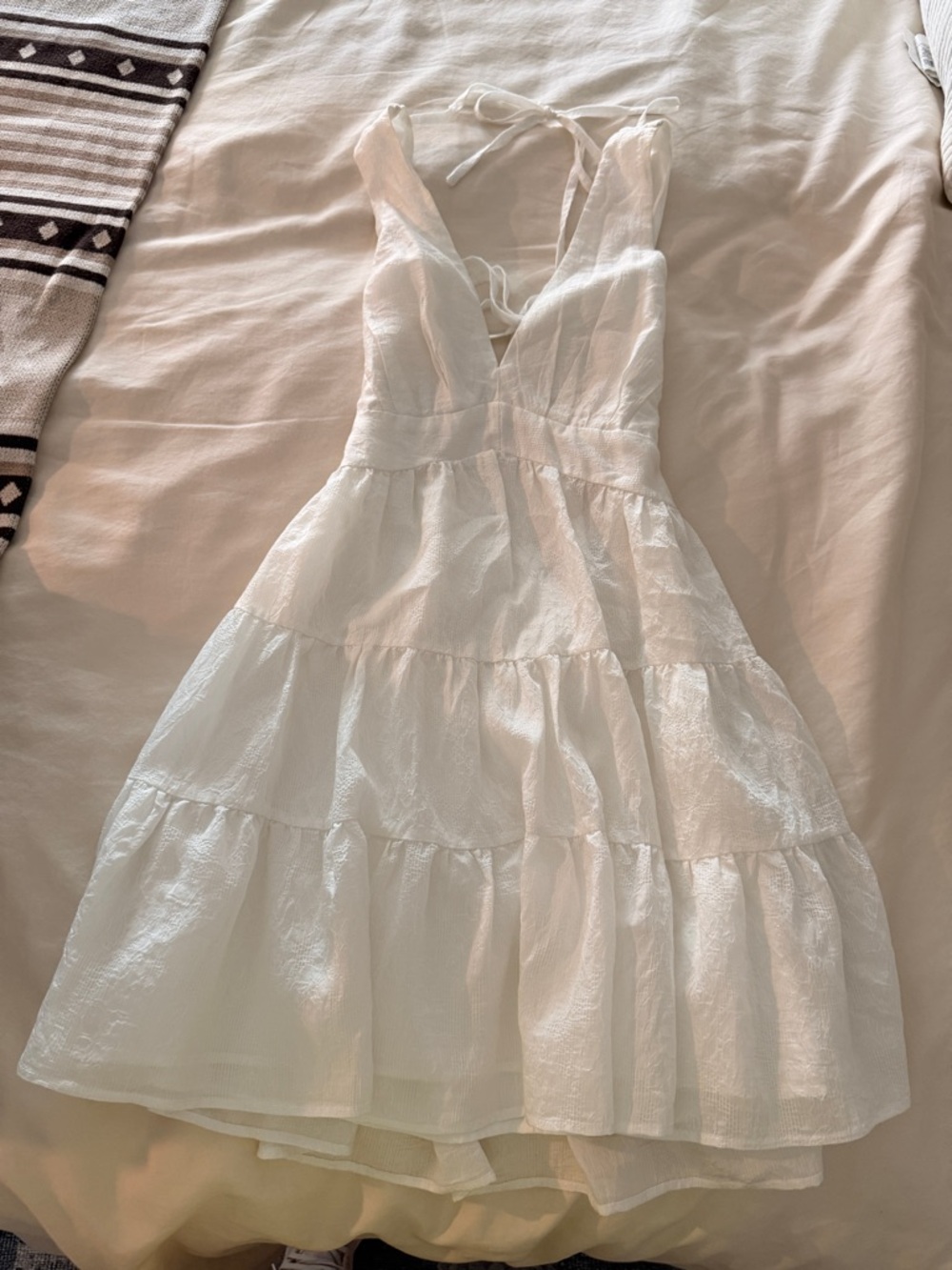 Lulu's White Tiered V-Neck Tie-Back Mini Sundress